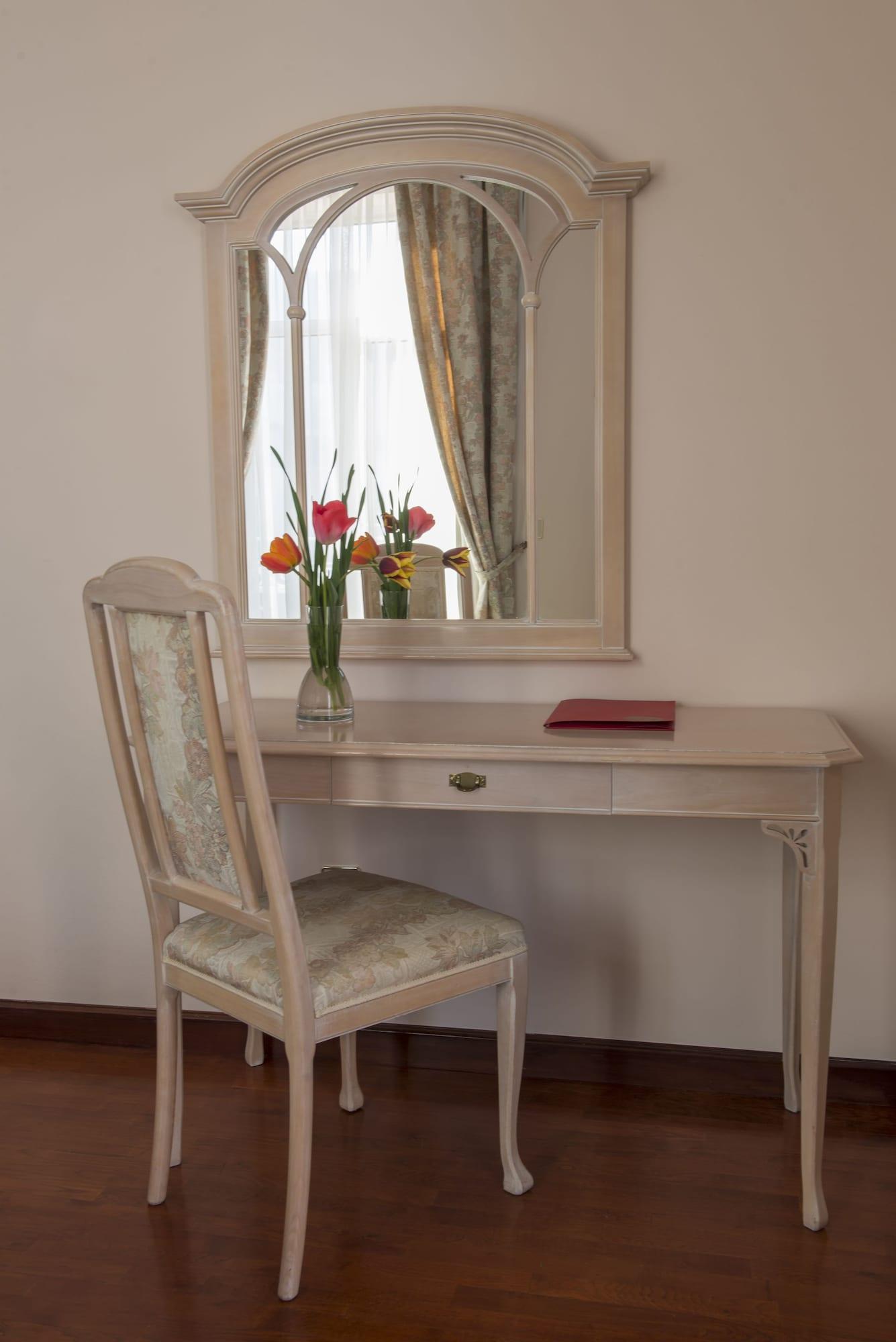 Hotel Mozart Opatija Ngoại thất bức ảnh